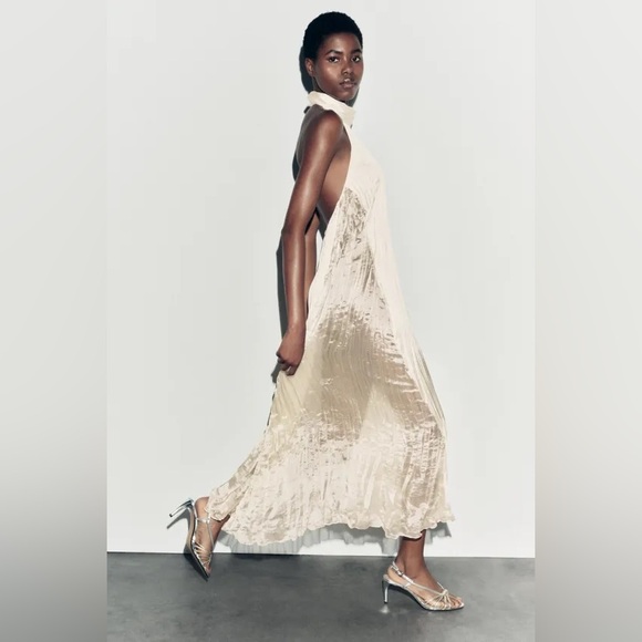 Zara Dresses & Skirts - Zara Halter Pleated Midi Dress. M/L